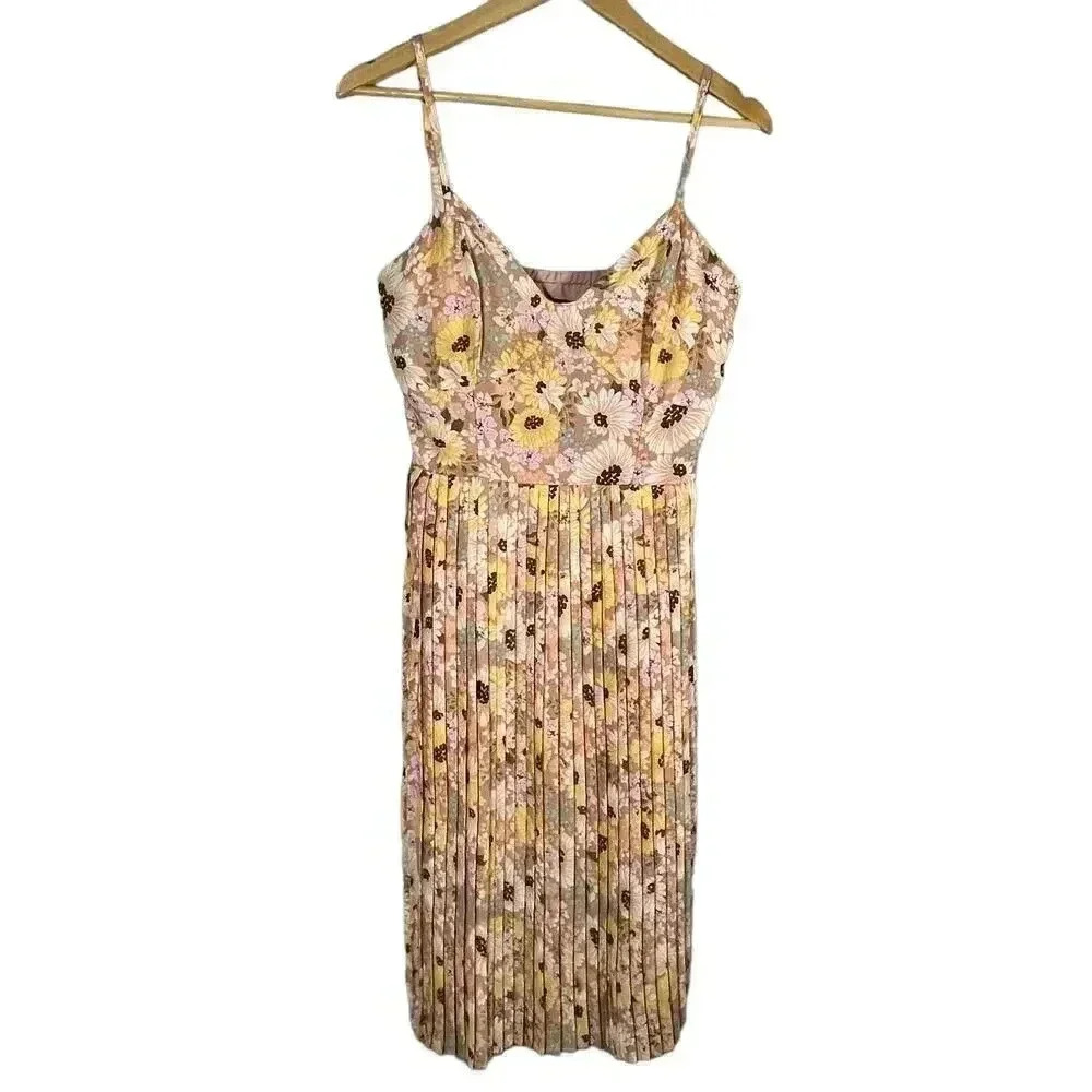 Max + Ash Floral Pleated‎ Dress Large